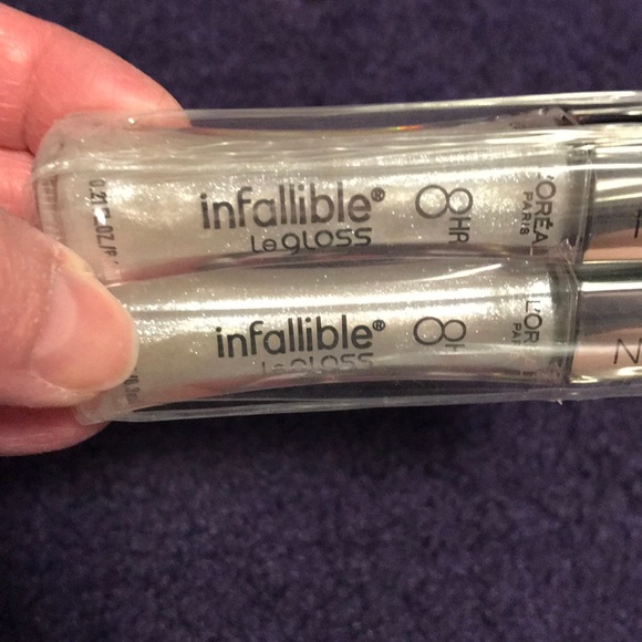 L'Oreal Other - L’Oréal nouveau legloss 460 mirror underneath
